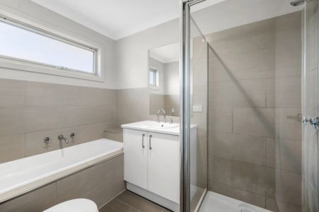 Spacious Four-bedroom Townhouse In A Most Convenient Location - Photo 4