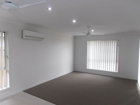 3 Bedroom Duplex in Andergrove Lakes - Photo 1