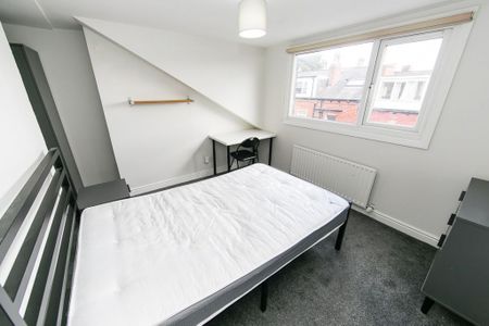 Welton Place, Hyde Park, Leeds - Photo 2