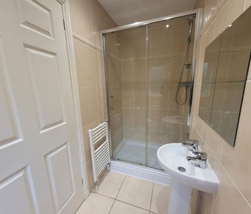 2 bedroom flat to rent - Photo 6