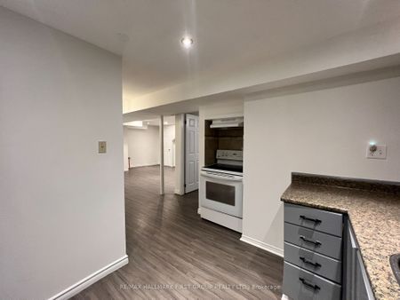 For Lease - 1731 Echo Point Court, Pickering, Ontario - Photo 2