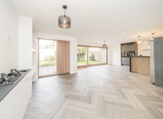 Broad Lane - Photo 1