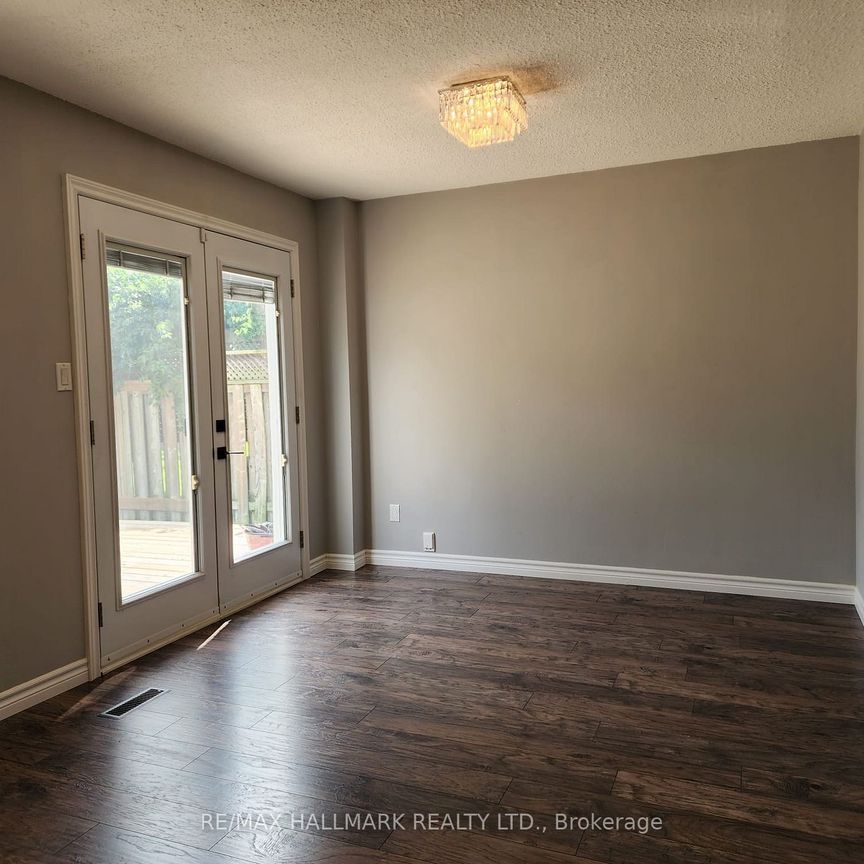 For Lease - 587 Bon Echo Drive, Oshawa, Ontario - Photo 1