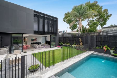 75B Allison Rd, Elsternwick VIC 3185 - House For Rent | Domain - Photo 4