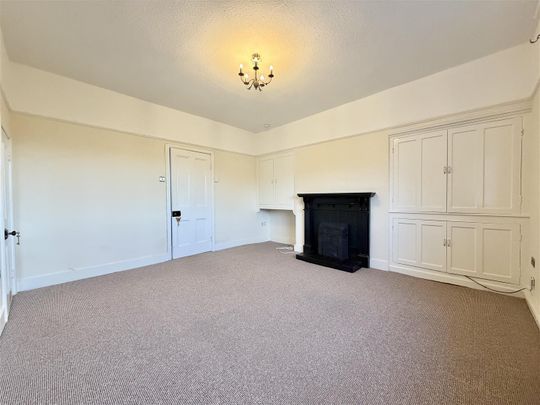 The Folds, Wirral - Photo 1