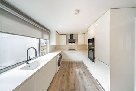 Yairview, 28 Meigle Row - Photo 4
