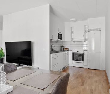 Upplysningens väg, Upplands Väsby - Photo 1