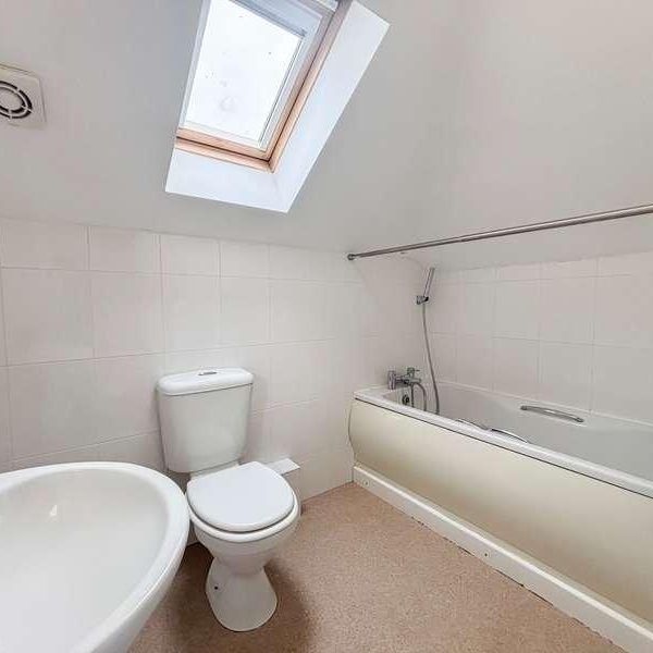 The Blundells, Goodway House The Blundells, CV8 - Photo 1