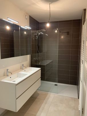 Appartement met 2 slaapkamer en staanplaats te Veurne - Foto 1