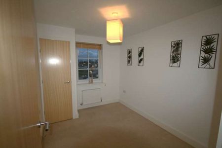 Elphins Drive, Wilderspool Park, Stockton Heath - Photo 2