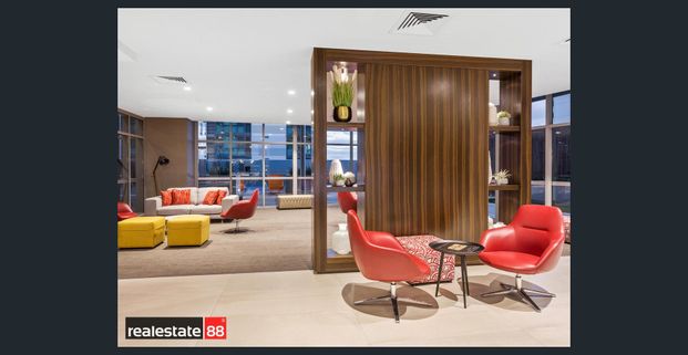 LUXURY RESIDENCE! - Photo 1