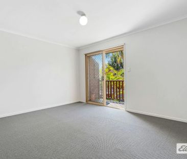 Fresh, Bright & Walk-to-Everything Convenience! - Photo 6