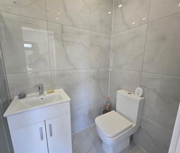 Broomwood Road, Orpington BR5, London - Photo 2