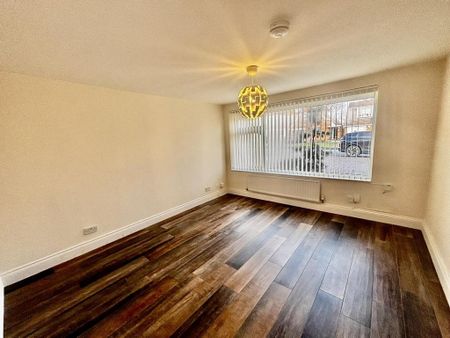 4 bedroom detached house to rent - Photo 4