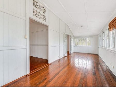 Charming Family Home in a Prime Camp Hill Location - Photo 4