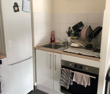 2 pièces- Rue Louis Victor de Broglie - BEZANNES - Photo 4