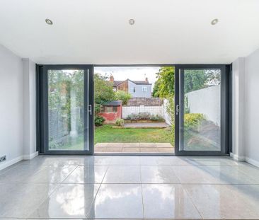 4 bedroom detached house to rent - Photo 1