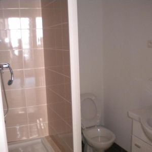 Location Appartement 1 pièce 25m² AUBENAS 07200 - Photo 2