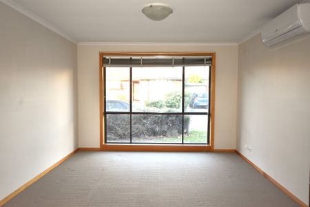 1/10-12 Urana Street, Kilsyth - Photo 2