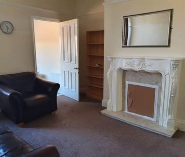 3 bedroom flat to rent - Photo 1