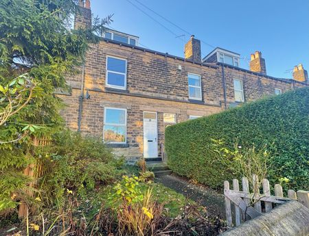 4 bedroom terraced house to rent - Photo 2