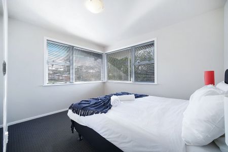Furnished- 3BR/ Pakuranga Heights-Inc. White Ware - Photo 3