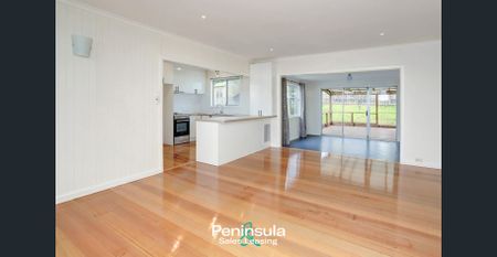 Coastal Charm Meets Relaxed Mt Eliza Living - Photo 4