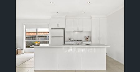 Modern Townhouse - Photo 2