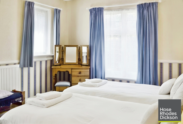 4 bedroom detached house to rent - Photo 1