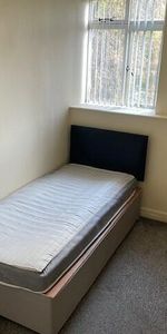 Room in a Shared Flat, Wilmslow Road, M14 - Photo 3