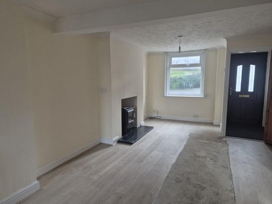 South Street, Crewkerne - Photo 1