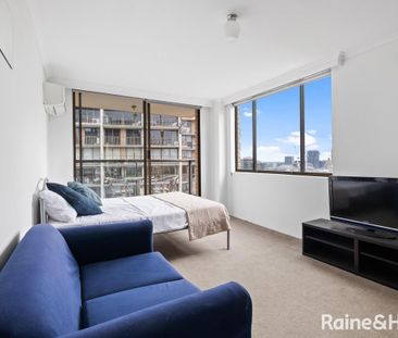 Prime Darlinghurst Studio with Panoramic City Views - Photo 6