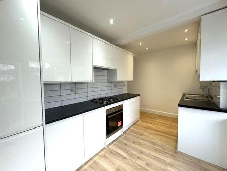 Fenton Avenue, Staines, Surrey, TW18 - Photo 5