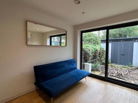 3 bedroom flat to rent - Photo 1