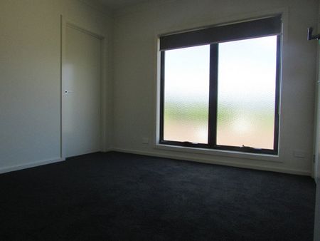 Quality 2 Bedroom Townhouse - Photo 5