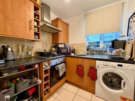 1 bedroom flat to rent - Photo 3