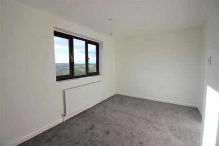 3 bedroom flat to rent - Photo 5