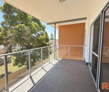 Stylish & Low-Maintenance 2-Bedroom Apartment - Photo 6