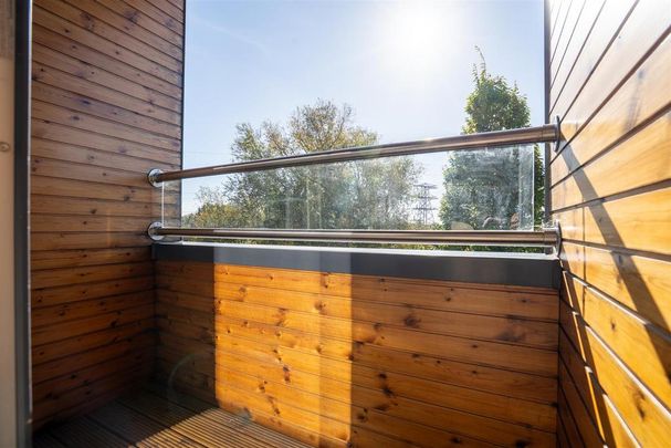 3 bedroom end of terrace house to rent - Photo 1