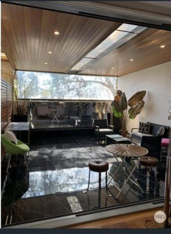 East Perth - Photo 4