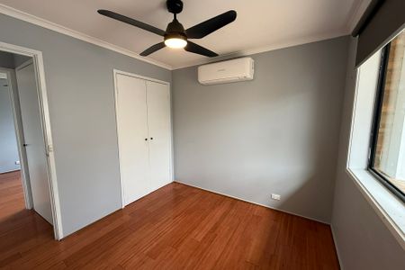 7 Greenhill Rise, Hampton Park VIC - Photo 2