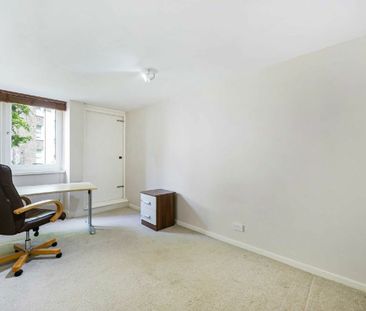 Elgin Avenue - Photo 5