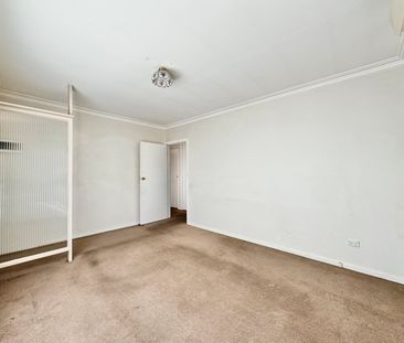 TWO BEDROOM HOME IN PRIME LOCATION - Photo 2