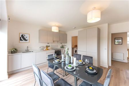 Shackleton Plaza, Lucan, Co. Dublin, CODUBLIN - Photo 5