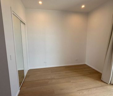 Available now, brand new studio apartment - Photo 1