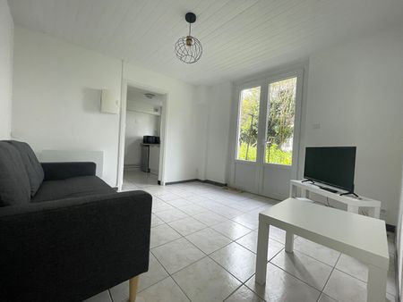 Location Appartement 2 pièces 25m² - Photo 3