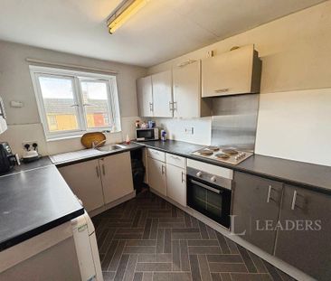 1 bedroom in a house share to rent - Photo 3