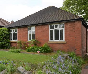 3 bedroom detached bungalow to rent - Photo 2