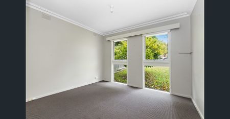 Charming 3‑Bedroom Home in Peaceful Mont Albert North - Photo 2