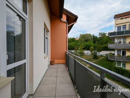 Pronájem bytu 2+kk 46 m2 - Fotografie 2
